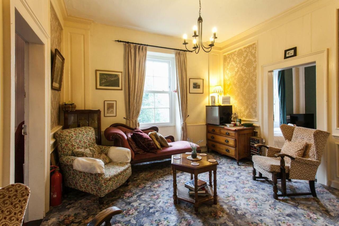 Inglewood House Bed & Breakfast Монмаут Екстериор снимка