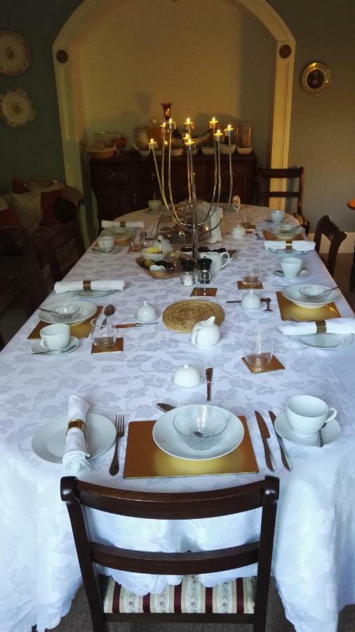 Inglewood House Bed & Breakfast Монмаут Екстериор снимка